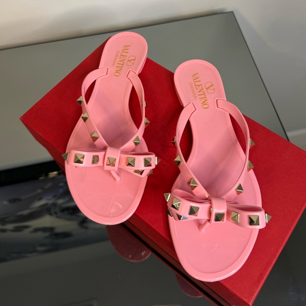 Valentino Garavani jelly sandals in pink